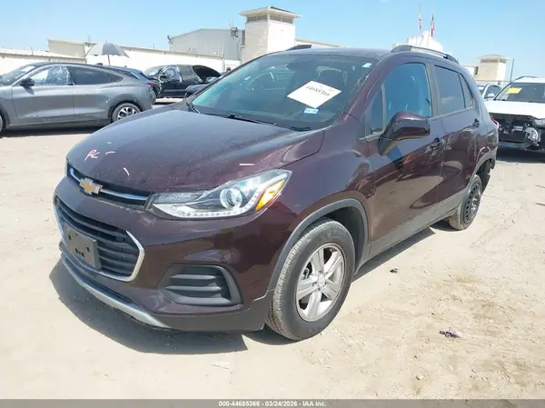 KL7CJPSM7MB369500 2021 CHEVROLET TRAX - Image 2