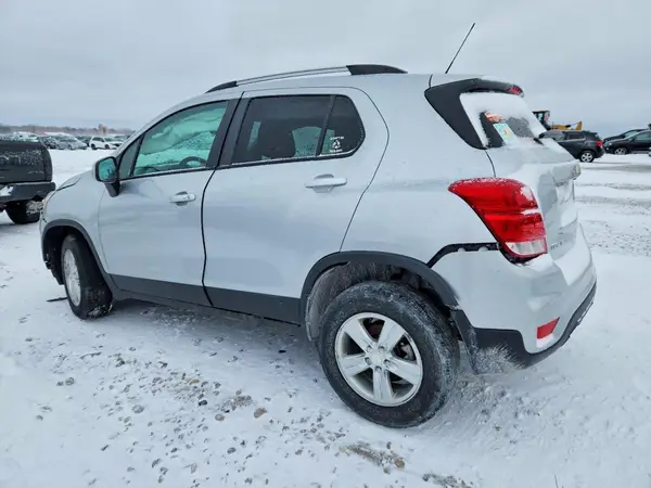 KL7CJPSM7NB505562 2022 CHEVROLET TRAX - Image 2