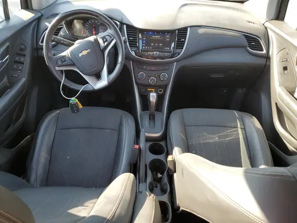 KL7CJPSM7NB507053 2022 CHEVROLET TRAX - Image 8