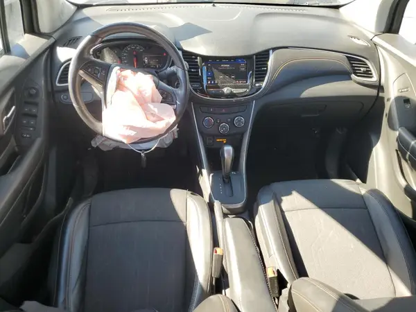 KL7CJPSM7NB518330 2022 CHEVROLET TRAX - Image 8