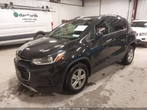 KL7CJPSM7NB518716 2022 CHEVROLET TRAX - Image 2