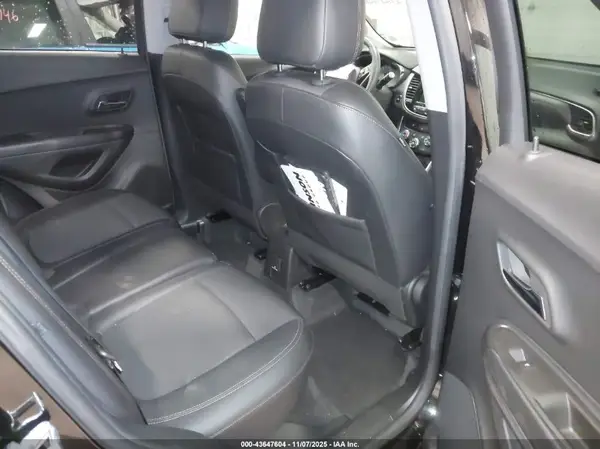 KL7CJPSM7NB518716 2022 CHEVROLET TRAX - Image 8