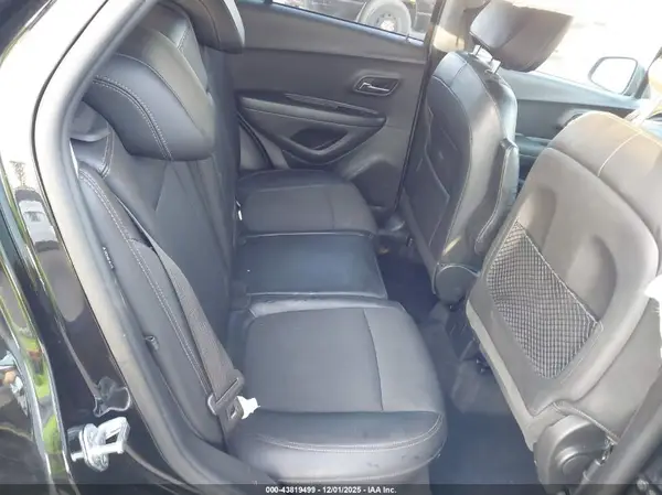 KL7CJPSM7NB520147 2022 CHEVROLET TRAX - Image 8