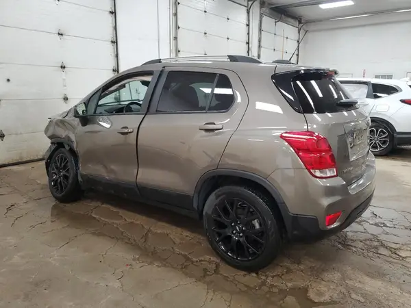 KL7CJPSM7NB530865 2022 CHEVROLET TRAX - Image 2