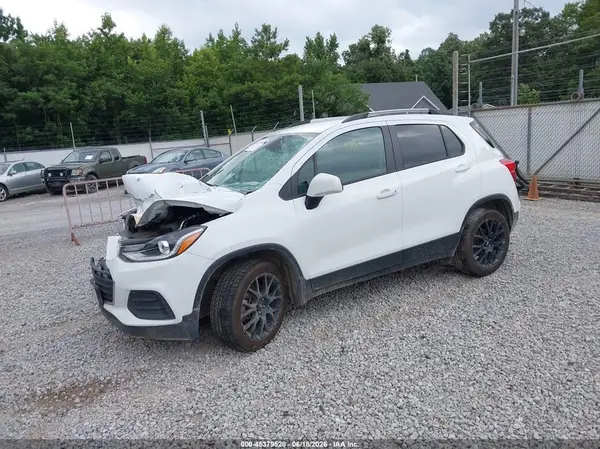 KL7CJPSM7NB534947 2022 CHEVROLET TRAX - Image 2