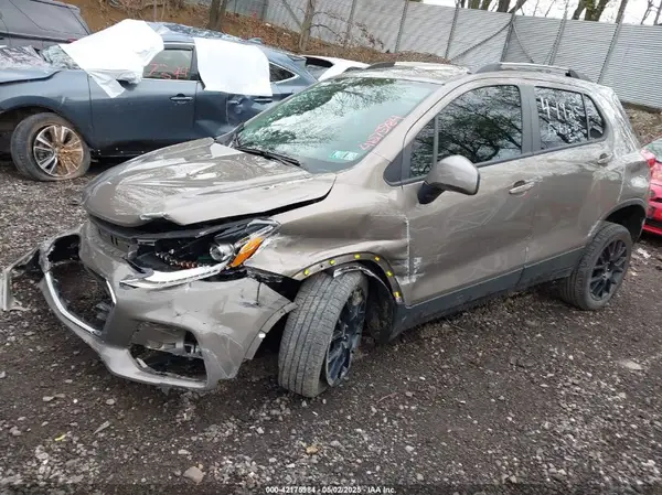 KL7CJPSM7NB541431 2022 CHEVROLET TRAX - Image 2
