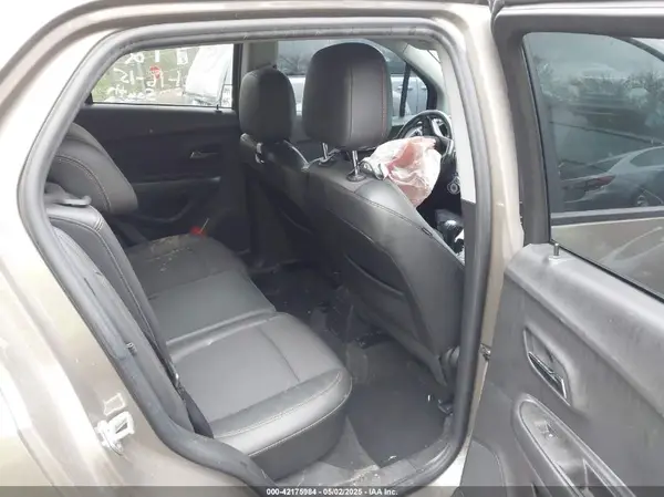 KL7CJPSM7NB541431 2022 CHEVROLET TRAX - Image 8