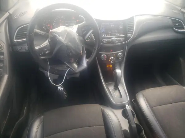 KL7CJPSM7NB543793 2022 CHEVROLET TRAX - Image 8