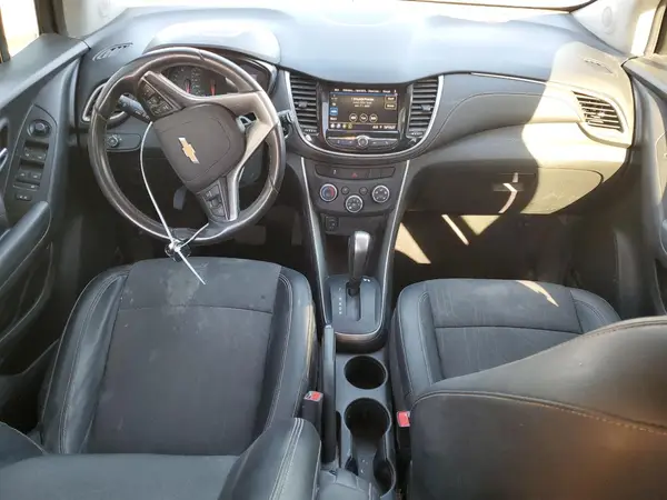 KL7CJPSM7NB556110 2022 CHEVROLET TRAX - Image 8