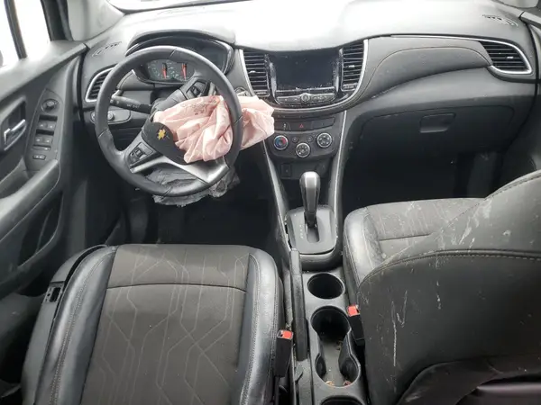 KL7CJPSM7NB556608 2022 CHEVROLET TRAX - Image 8