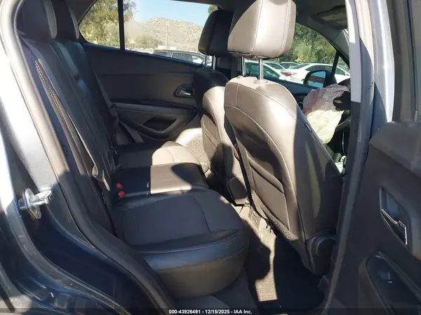 KL7CJPSM7NB557192 2022 CHEVROLET TRAX - Image 8