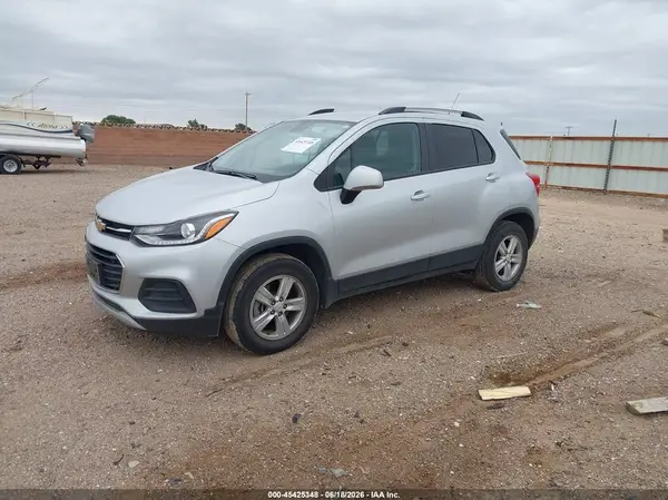 KL7CJPSM7NB558861 2022 CHEVROLET TRAX - Image 2