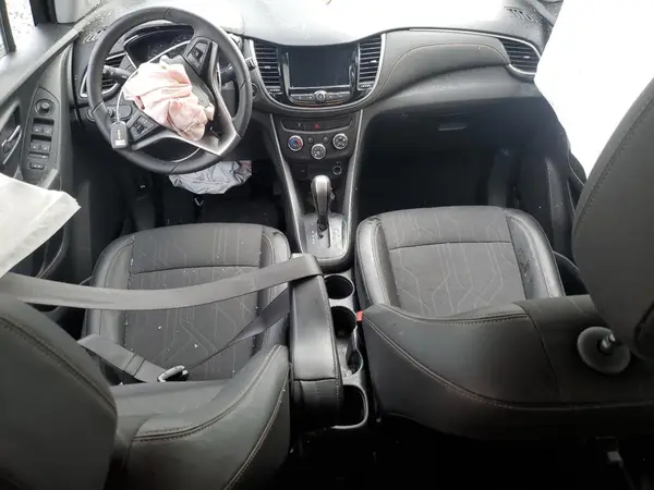 KL7CJPSM7NB560187 2022 CHEVROLET TRAX - Image 8
