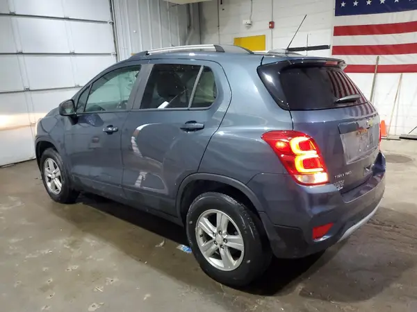 KL7CJPSM7NB560397 2022 CHEVROLET TRAX - Image 2