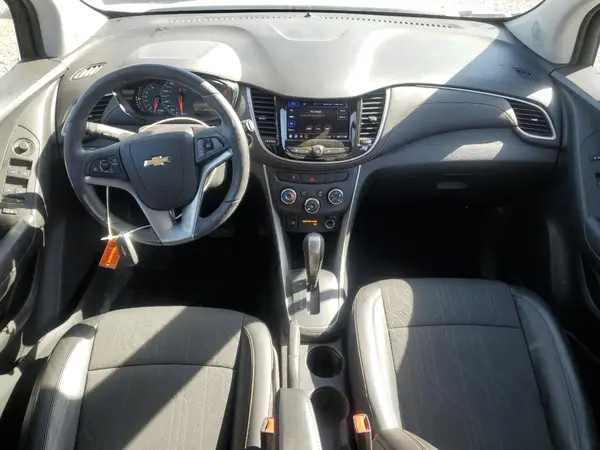KL7CJPSM7NB564899 2022 CHEVROLET TRAX - Image 8