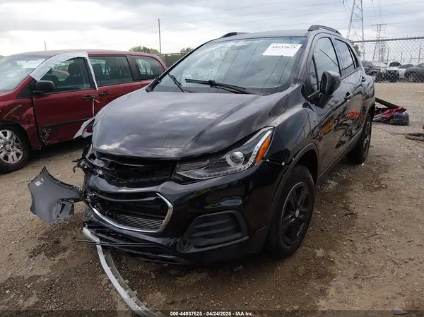 KL7CJPSM7NB566295 2022 CHEVROLET TRAX - Image 2
