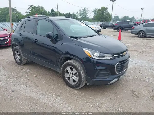 KL7CJPSM8MB363916 2021 CHEVROLET TRAX - Image 1