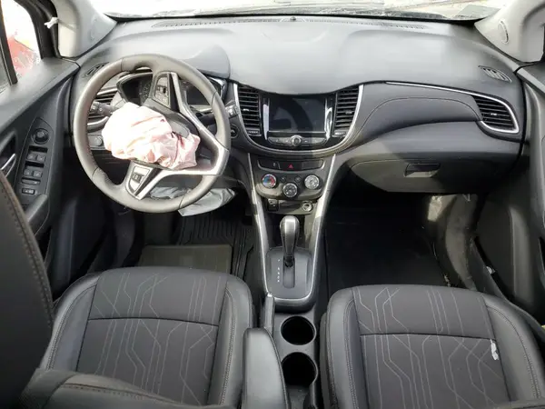 KL7CJPSM8MB364807 2021 CHEVROLET TRAX - Image 8