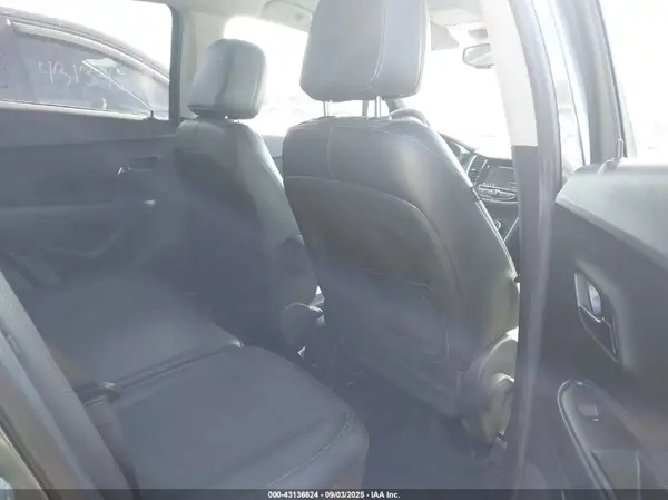 KL7CJPSM8MB377251 2021 CHEVROLET TRAX - Image 8