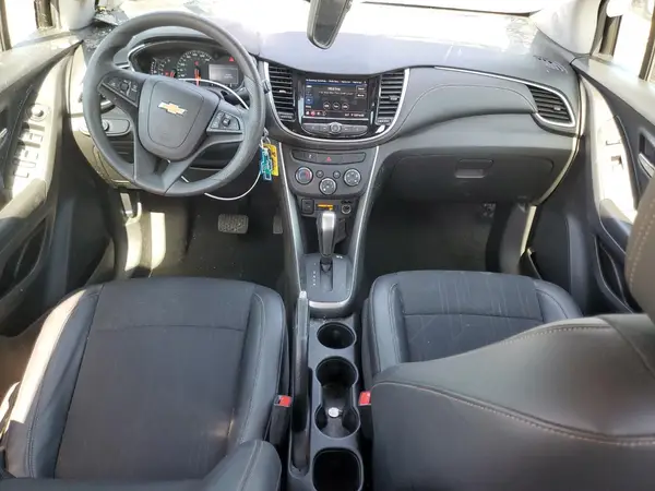 KL7CJPSM8NB513198 2022 CHEVROLET TRAX - Image 8