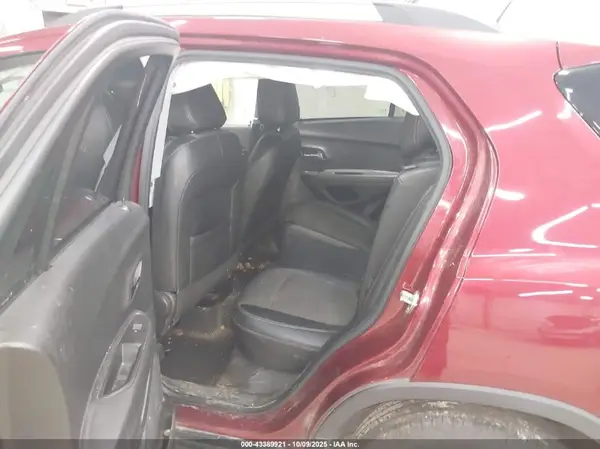 KL7CJPSM8NB526193 2022 CHEVROLET TRAX - Image 8