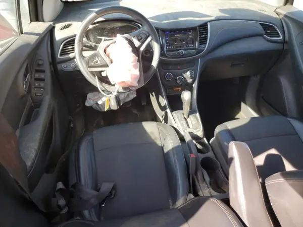 KL7CJPSM8NB528333 2022 CHEVROLET TRAX - Image 8