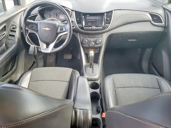 KL7CJPSM8NB529627 2022 CHEVROLET TRAX - Image 8