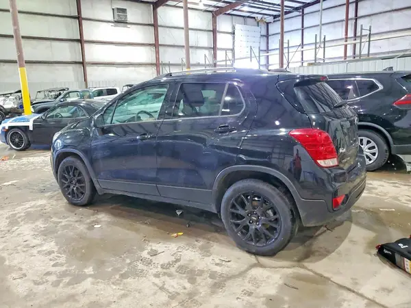KL7CJPSM8NB535296 2022 CHEVROLET TRAX - Image 2