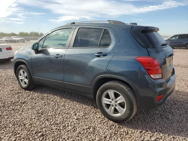 KL7CJPSM8NB536545 2022 CHEVROLET TRAX - Image 2