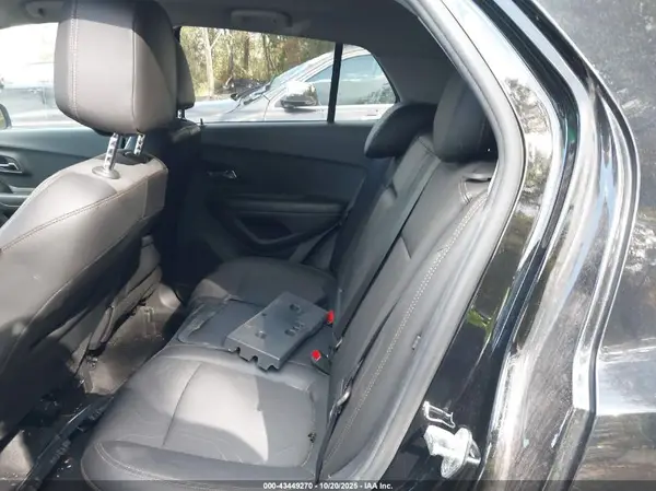 KL7CJPSM8NB541258 2022 CHEVROLET TRAX - Image 8