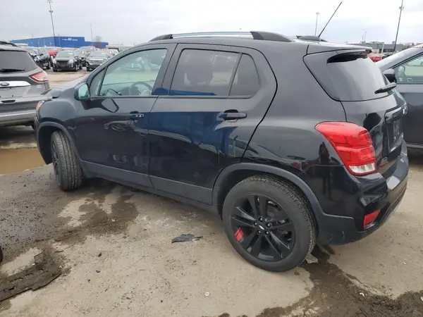 KL7CJPSM8NB546864 2022 CHEVROLET TRAX - Image 2