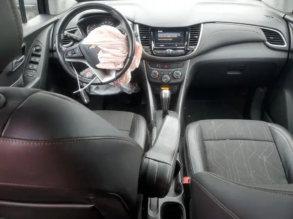 KL7CJPSM8NB546864 2022 CHEVROLET TRAX - Image 8