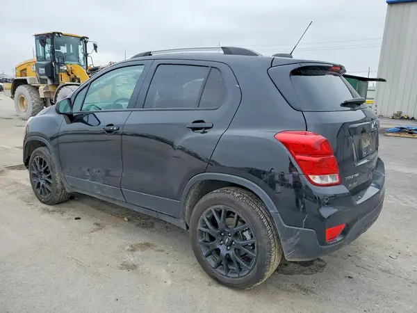 KL7CJPSM8NB557217 2022 CHEVROLET TRAX - Image 2