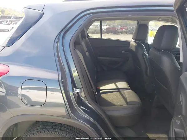 KL7CJPSM8NB557752 2022 CHEVROLET TRAX - Image 8