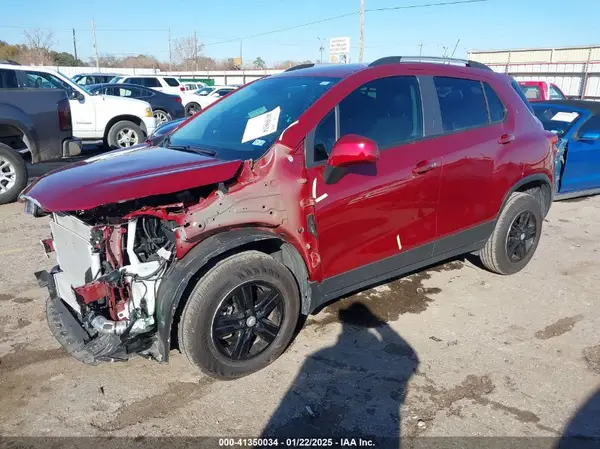 KL7CJPSM8NB558674 2022 CHEVROLET TRAX - Image 2