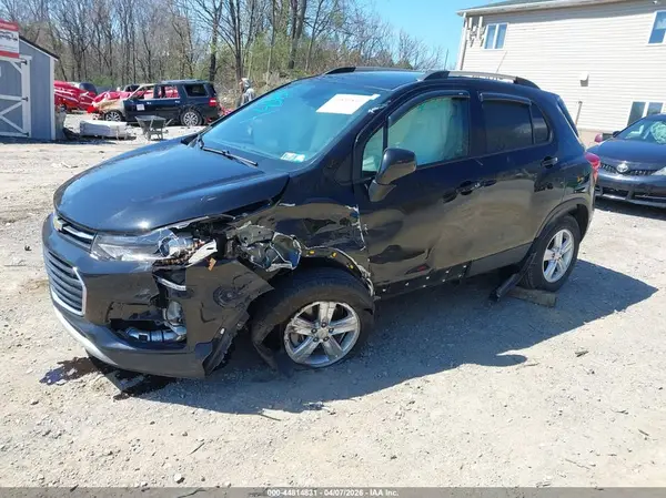 KL7CJPSM8NB564698 2022 CHEVROLET TRAX - Image 2