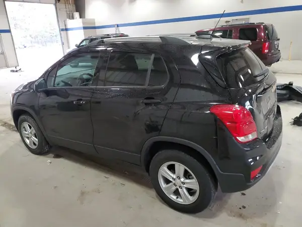 KL7CJPSM8NB564894 2022 CHEVROLET TRAX - Image 2