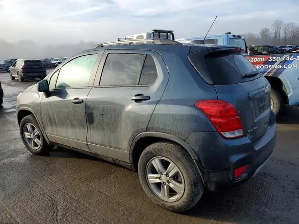 KL7CJPSM8NB567598 2022 CHEVROLET TRAX - Image 2