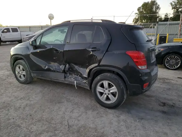 KL7CJPSM9MB365884 2021 CHEVROLET TRAX - Image 2
