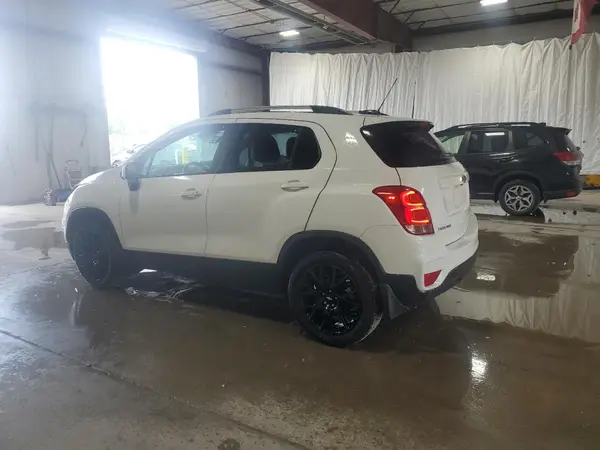 KL7CJPSM9MB367960 2021 CHEVROLET TRAX - Image 2