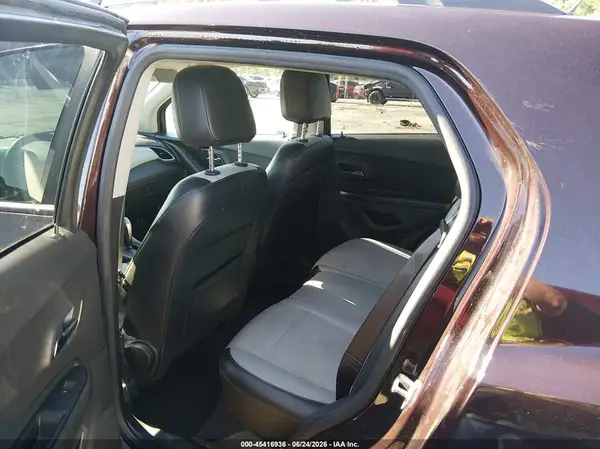 KL7CJPSM9MB371149 2021 CHEVROLET TRAX - Image 8