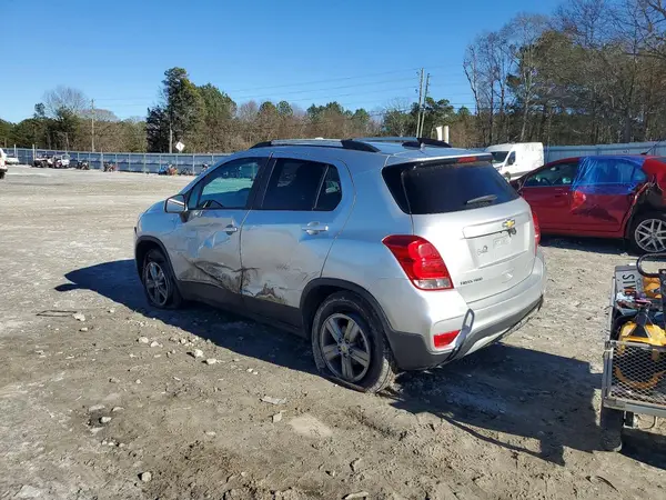 KL7CJPSM9MB375332 2021 CHEVROLET TRAX - Image 2