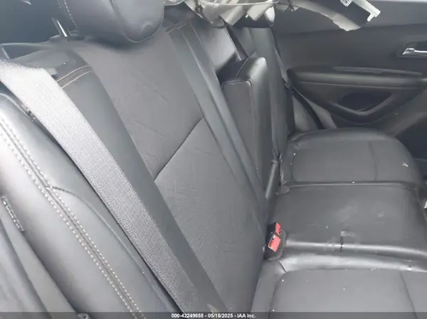 KL7CJPSM9NB507961 2022 CHEVROLET TRAX - Image 8