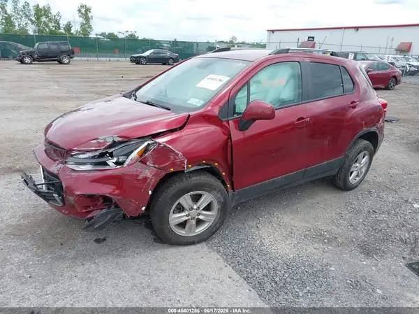 KL7CJPSM9NB515073 2022 CHEVROLET TRAX - Image 2