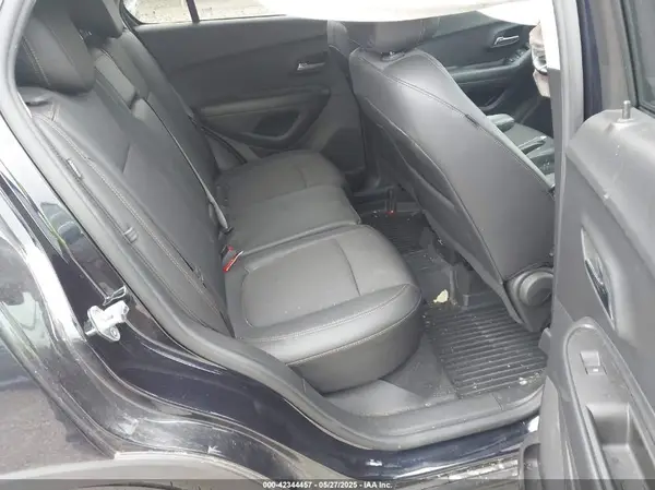 KL7CJPSM9NB516854 2022 CHEVROLET TRAX - Image 8