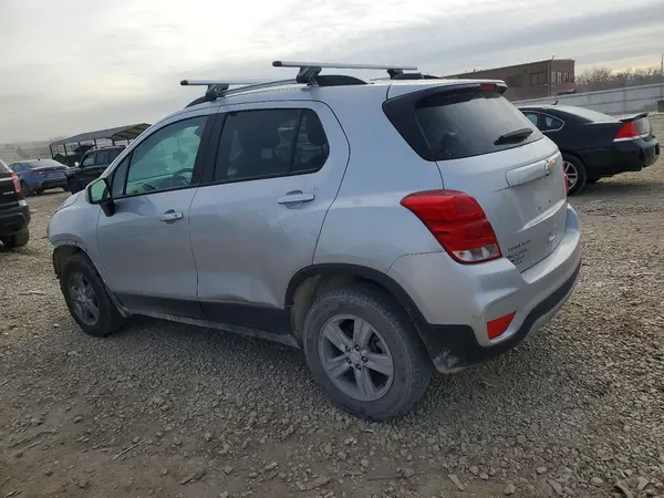 KL7CJPSM9NB517728 2022 CHEVROLET TRAX - Image 2