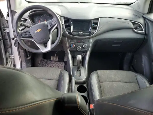 KL7CJPSM9NB517728 2022 CHEVROLET TRAX - Image 8