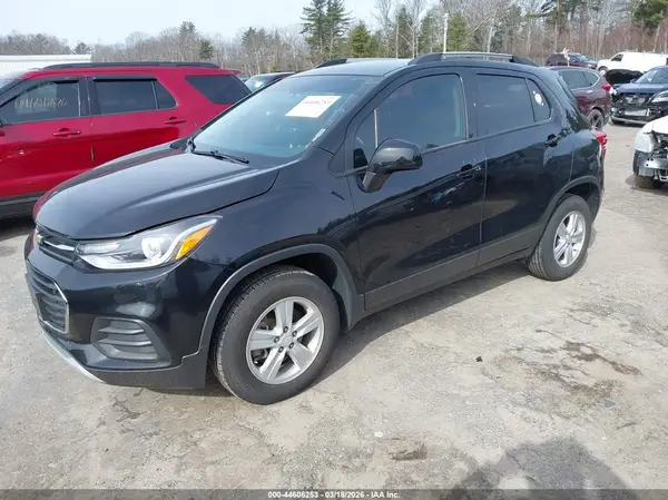 KL7CJPSM9NB519561 2022 CHEVROLET TRAX - Image 2