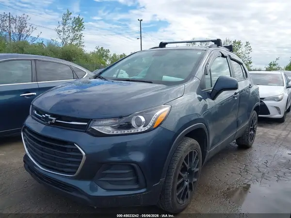 KL7CJPSM9NB521567 2022 CHEVROLET TRAX - Image 2