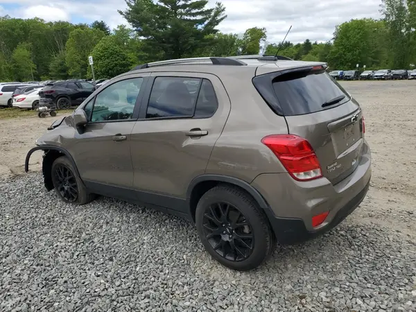 KL7CJPSM9NB523271 2022 CHEVROLET TRAX - Image 2